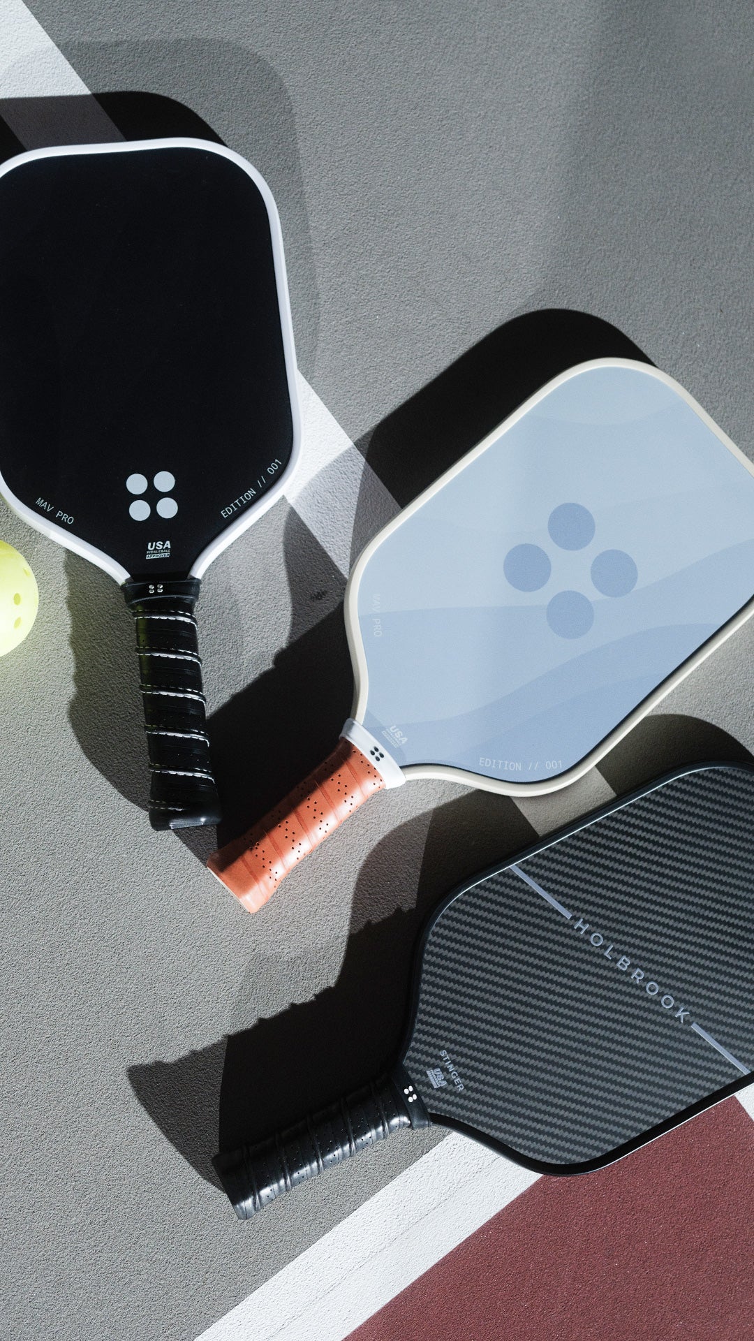 Pickleball paddle with a lightweight design